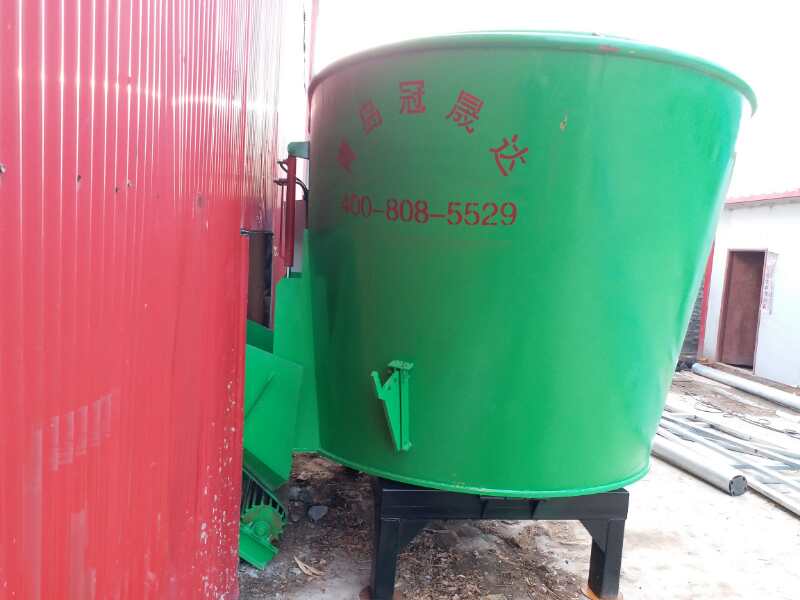 河南某公司購買固定式TMR攪拌機 河南某公司購買固定式TMR攪拌機