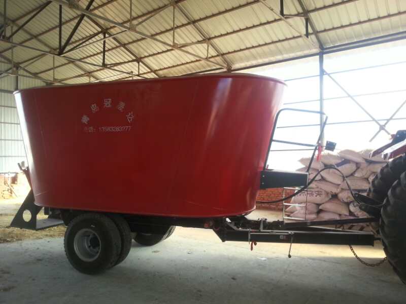 內(nèi)蒙古某公司購買牽引式TMR攪拌機 內(nèi)蒙古某公司購買牽引式TMR攪拌機